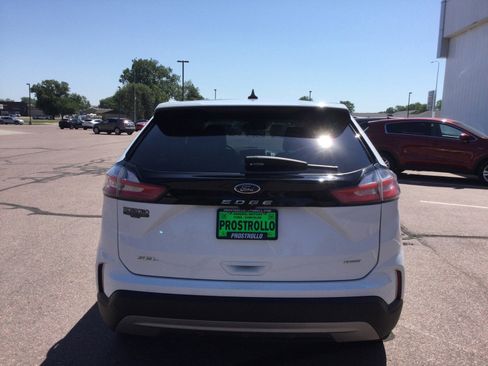 Used 2022 Ford Edge SEL image 4