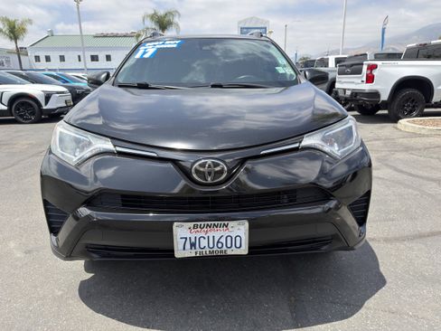 Used 2017 Toyota RAV4 LE w/ Carpet Mat Package AWD/4WD image 40