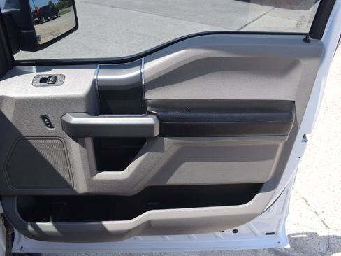Used 2018 Ford F150 XLT w/ Equipment Group 302A Luxury RWD image 16