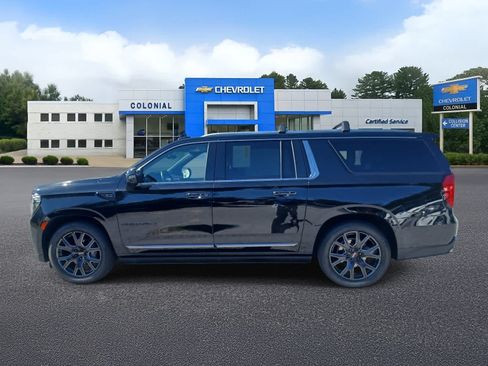 Used 2024 GMC Yukon XL Denali Ultimate w/ LPO, Floor Liner Package AWD/4WD image 6