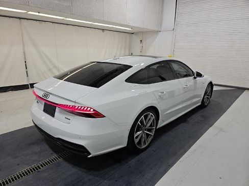 Used 2021 Audi A7 e Premium Plus w/ Executive Package image 2