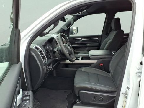 Used 2025 RAM 1500 Big Horn AWD/4WD image 23