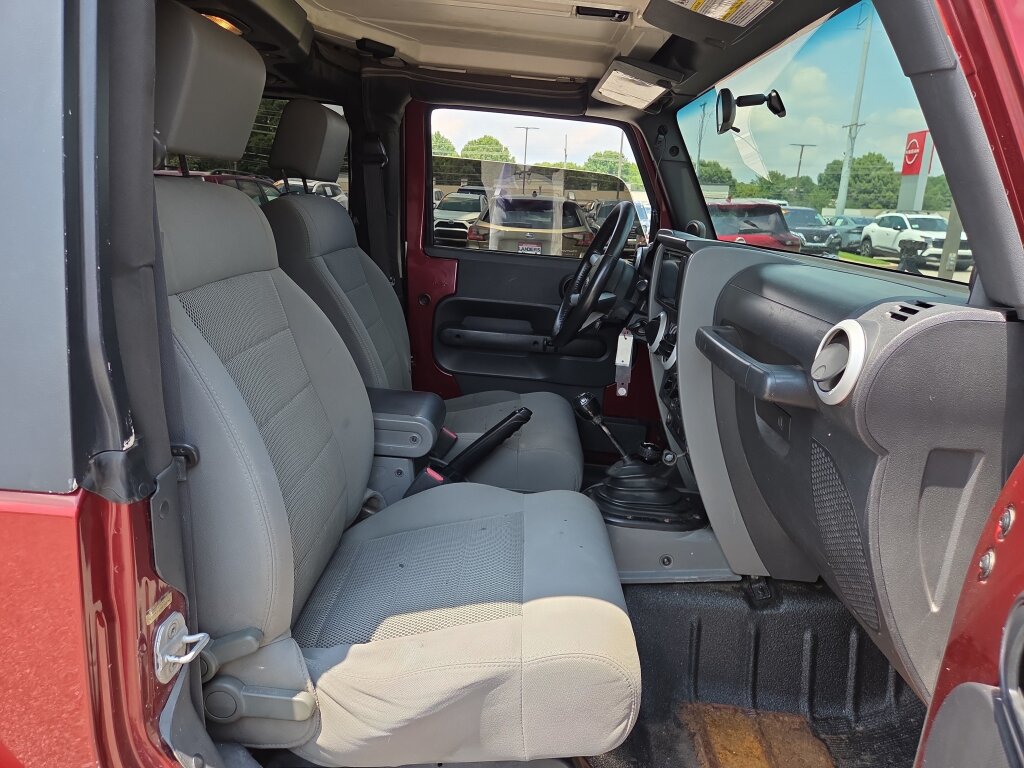 Used 2008 Jeep Wrangler Sahara w/ Dual Top Group AWD/4WD image 14
