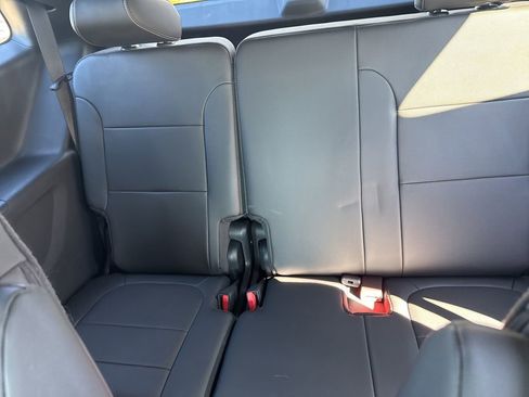 Used 2023 Chevrolet Traverse Premier w/ Redline Edition image 21