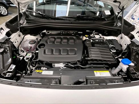 New 2026 Volkswagen Tiguan SE R-Line image 13