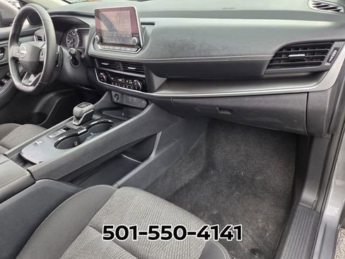 Used 2025 Nissan Rogue SV FWD image 18