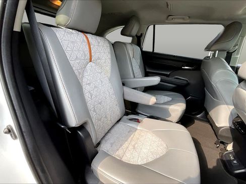 Used 2022 Toyota Highlander Bronze Edition AWD/4WD image 21