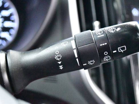 Used 2022 Subaru Ascent Limited w/ Technology Package image 43