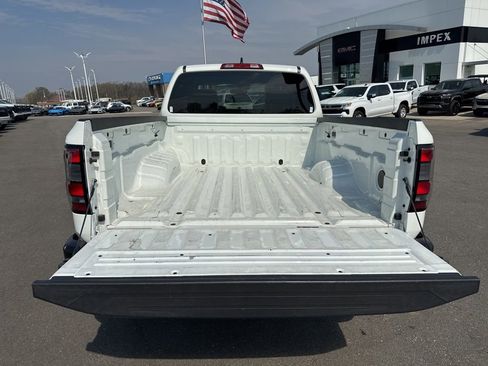 Used 2022 Nissan Frontier S image 24