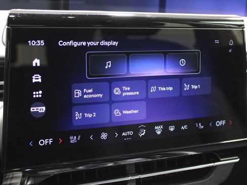 Used 2025 Lincoln Nautilus Premier AWD/4WD image 13