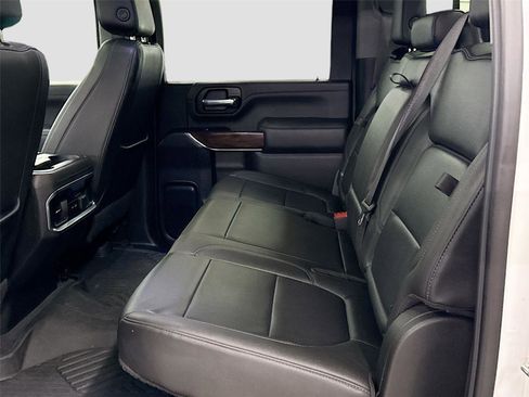 Used 2022 GMC Sierra 2500 SLT w/ SLT Convenience Package image 5