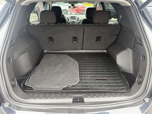Used 2023 Chevrolet Equinox LT image 28