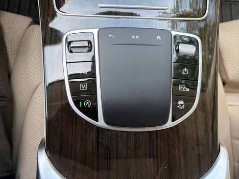 Used 2020 Mercedes-Benz GLC 300 image 34