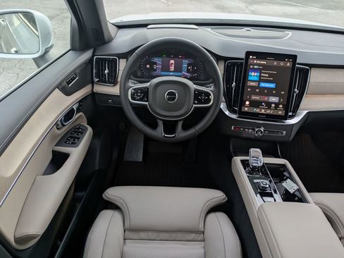New 2026 Volvo XC90 B6 Ultra w/ Protection Package AWD/4WD image 9