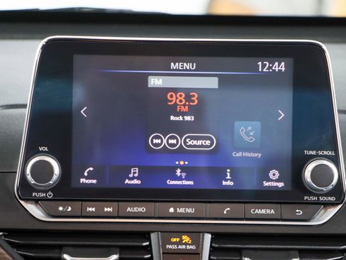 Used 2024 Nissan Altima 2.5 SV image 19