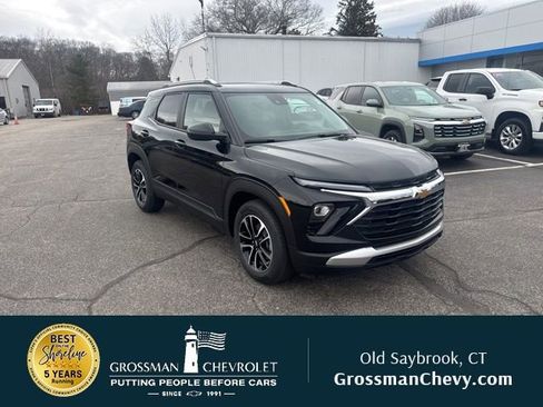 New 2026 Chevrolet TrailBlazer LT w/ LT Cold Weather Package FWD image 1