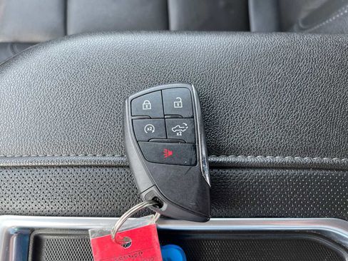 Used 2022 Chevrolet Silverado 1500 LTZ AWD/4WD image 27