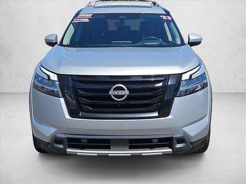 Used 2023 Nissan Pathfinder Platinum w/ Black Appearance Package FWD image 2