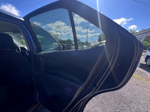 Used 2019 Chevrolet Equinox LT image 15