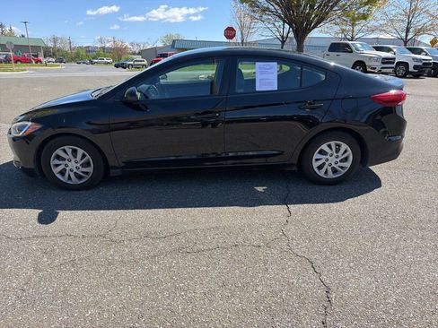 Used 2018 Hyundai Elantra SE image 4