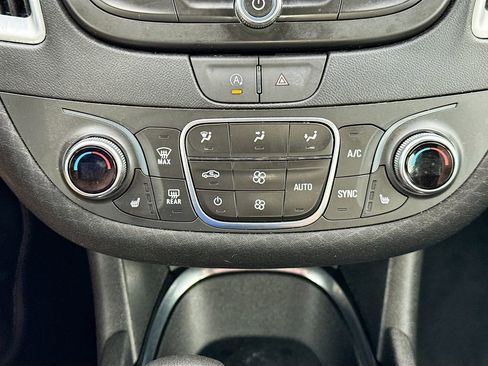 Used 2024 Chevrolet Malibu LT image 15