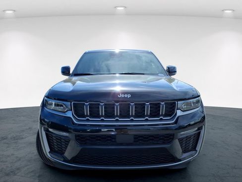New 2026 Jeep Grand Cherokee L Limited AWD/4WD image 4