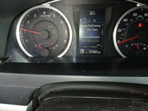 Used 2017 Toyota Camry SE image 17