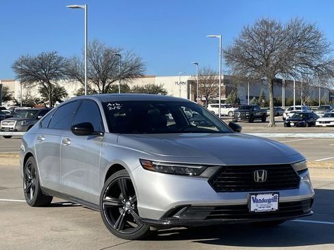 Used 2024 Honda Accord Sport image 2