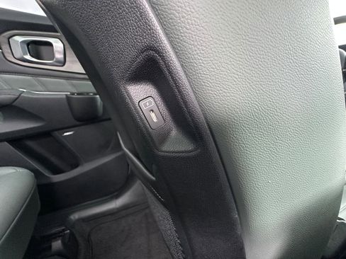 Used 2024 Kia Sorento SX Prestige w/ Sage Leather Package AWD/4WD image 17