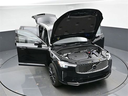 New 2026 Volvo XC90 B6 Plus w/ Protection Package Premier image 51