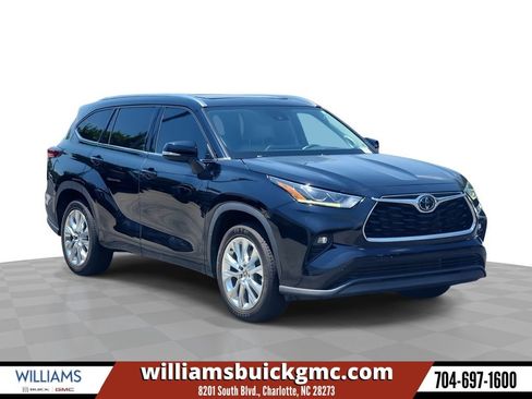 Used 2023 Toyota Highlander Limited FWD image 1