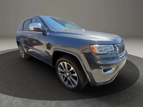 Used 2017 Jeep Grand Cherokee Overland AWD/4WD image 3