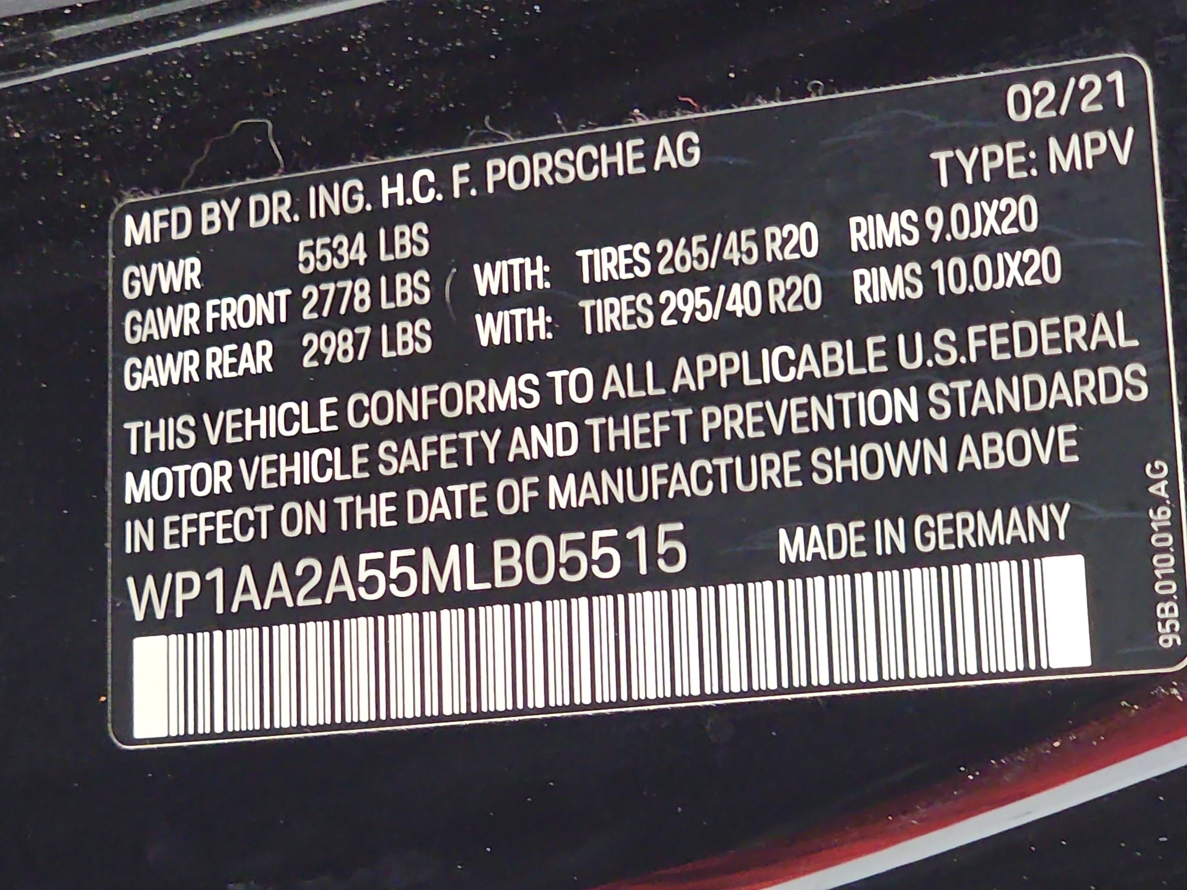 Used 2021 Porsche Macan AWD/4WD image 36