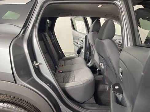 New 2026 Nissan Kicks SV image 42