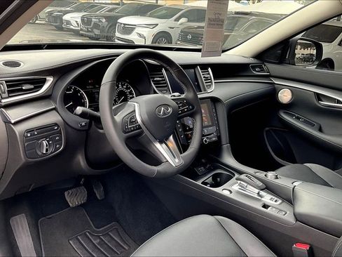 Certified 2025 INFINITI QX50 Luxe image 18