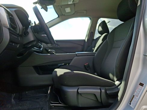 Used 2024 Nissan Rogue S AWD/4WD image 13