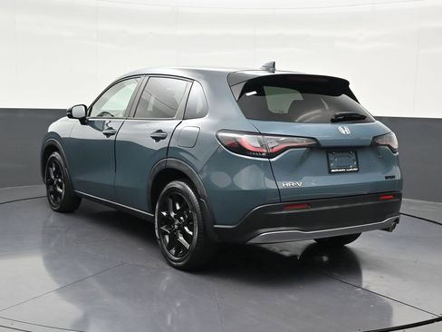 Used 2023 Honda HR-V Sport image 3