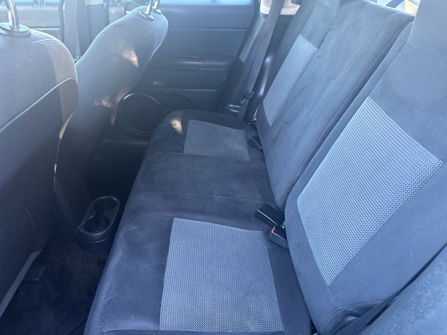 Used 2016 Jeep Patriot Sport w/ Power Value Group AWD/4WD image 9