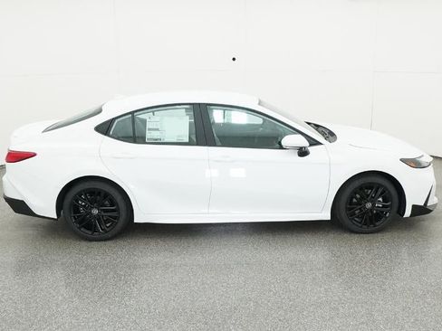 New 2026 Toyota Camry SE image 11