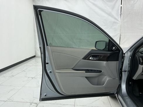 Used 2016 Honda Accord EX-L image 18