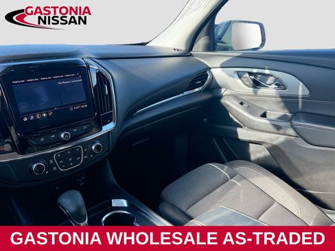 Used 2021 Chevrolet Traverse LT image 22