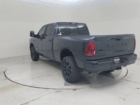 New 2026 RAM 2500 Laramie AWD/4WD image 11