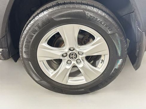 Used 2020 Toyota RAV4 XLE w/ Convenience Package AWD/4WD image 31