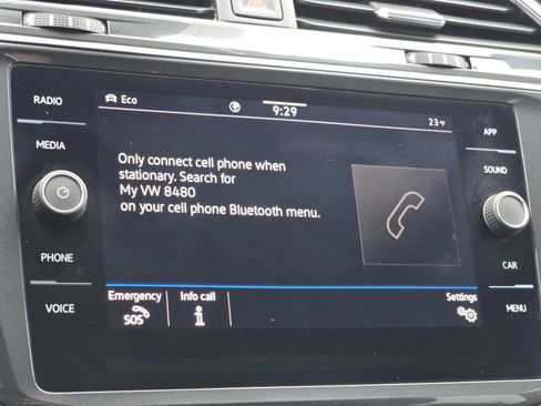 Certified 2023 Volkswagen Tiguan SE image 12