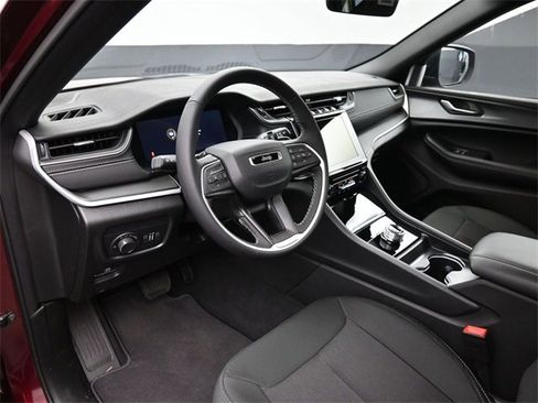 New 2025 Jeep Grand Cherokee Laredo X image 12