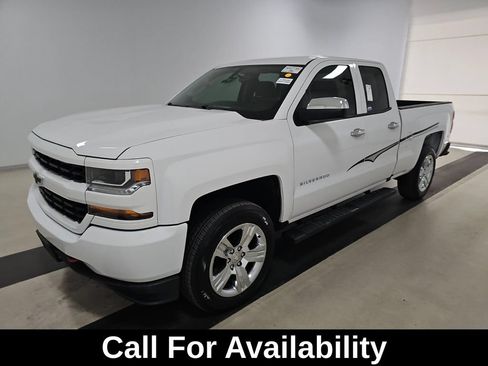 Used 2017 Chevrolet Silverado 1500 Custom w/ Custom Convenience Package RWD image 1