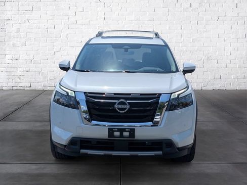 Used 2025 Nissan Pathfinder Platinum w/ Cargo Package FWD image 3