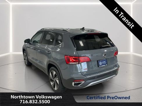 Used 2023 Volkswagen Taos SE AWD/4WD image 3