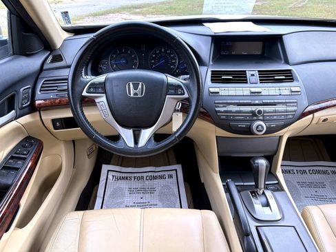 Used 2011 Honda Crosstour EX-L image 7