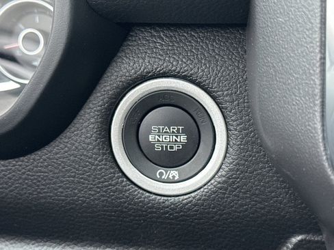 Used 2024 RAM 1500 Laramie AWD/4WD image 21